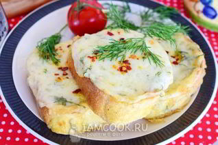 Гренки с сыром и чесноком в духовке