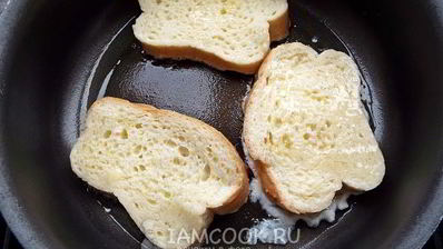 гренки с сыром и яйцом на сковороде