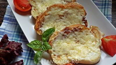 гренки с сыром и яйцом на сковороде