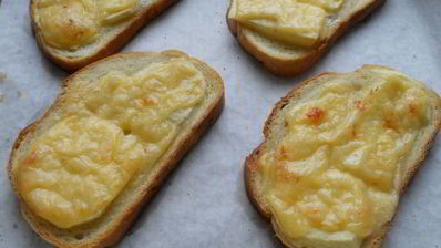 гренки с яблоком и сыром