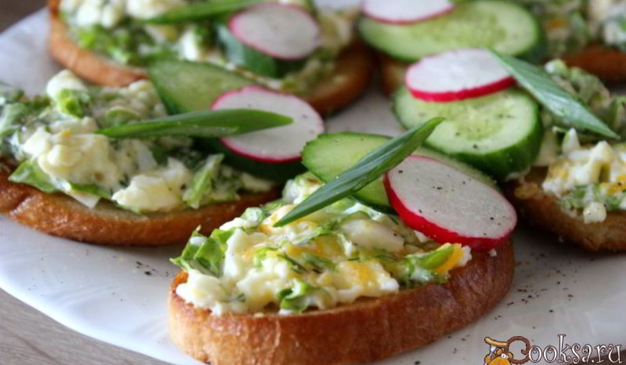 Рецепт гренков с яичным салатом