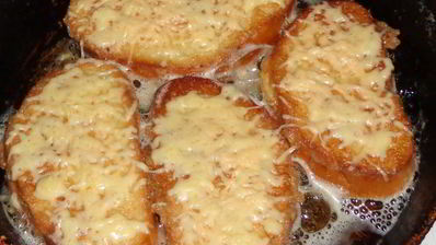 гренки с яйцом и сыром