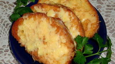 гренки с яйцом и сыром