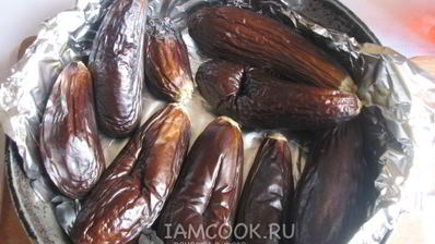 баклажанная икра со свежими помидорами и чесноком