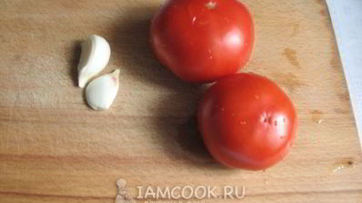 баклажанная икра со свежими помидорами и чесноком