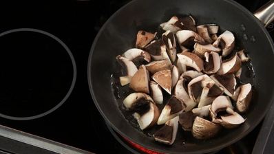 икра из печеных овощей и жареных грибов