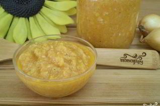 Кабачковая икра с майонезом и луком