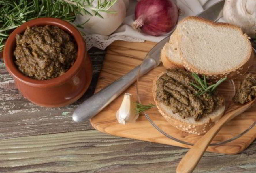 Кабачковая икра с шампиньонами