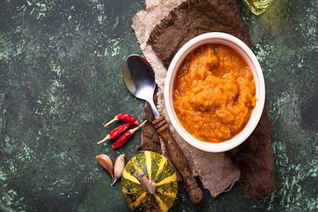 Кабачковая икра с томатной пастой и перцем