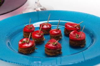 Канапе из печеночных оладий