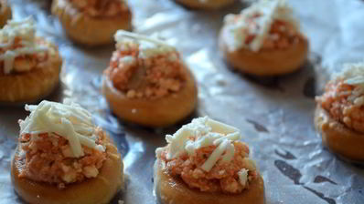 канапе из сушек с горбушей