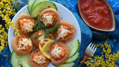 канапе из сушек с горбушей