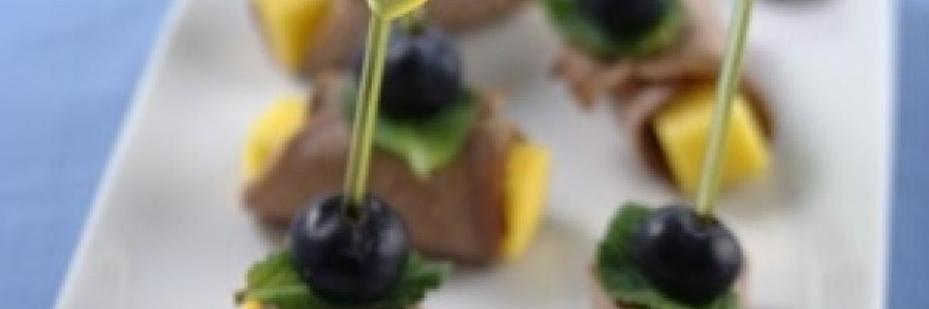 Канапе из утки с манго