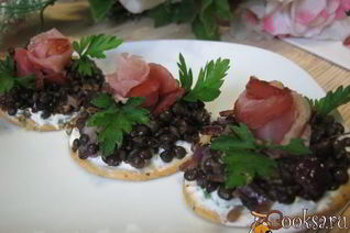 Канапе с черной чечевицей Фуршетные