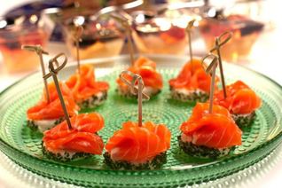 Канапе с форелью