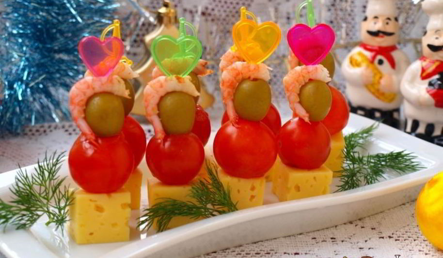 Рецепт канапе с креветками, сыром и черри