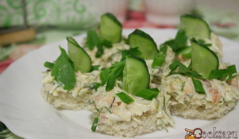 Рецепт канапе с плавленным сырком и форелью