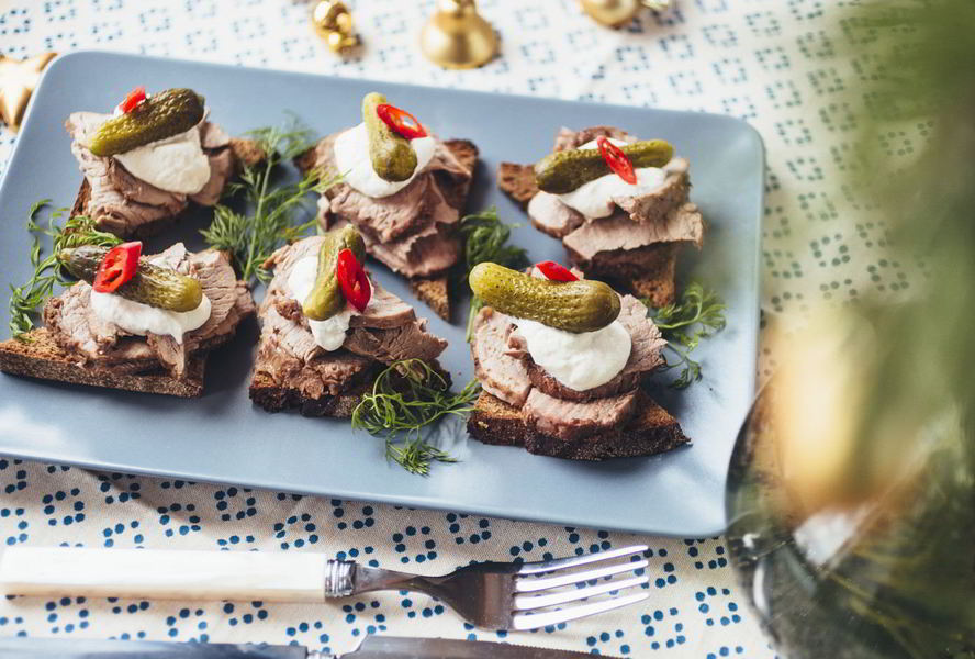 Канапе с ростбифом