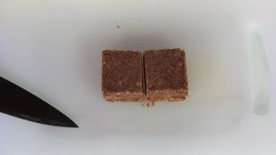 канапе с сельдью и красным луком