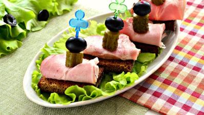 праздничное канапе со свининой