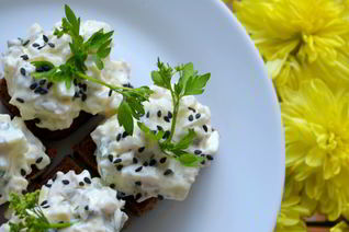 Творожно-кальмарная паста для канапе