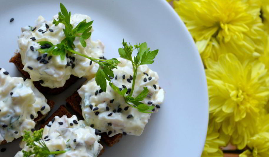 Рецепт творожно-кальмарной паста для канапе