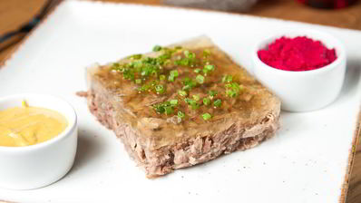 холодец из говядины с хреном и горчицей