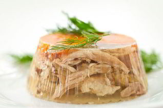 Холодец из курицы без желатина по-домашнему