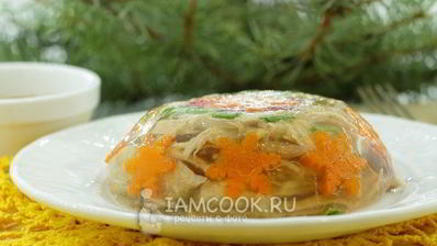 холодец из свиных ножек и курицы