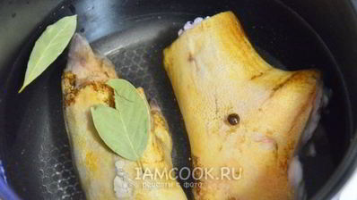 холодец из свиных ножек