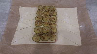 плетеный хот-дог