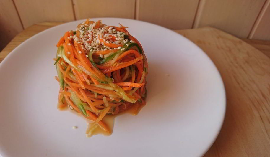 Рецепт моркови по-корейски с огурцом