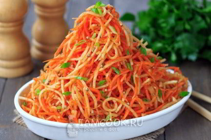 Морковь по-корейски с сельдереем