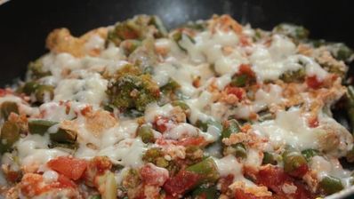 белковый омлет с брокколи и фасолью