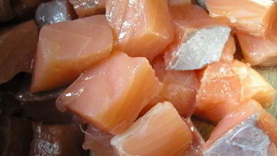 фриттата осенняя с лососем, сладким перцем и луком-пореем