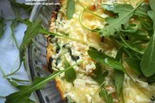 Фриттата с картофелем, шпинатом и творожным сыром