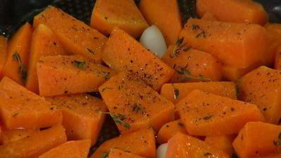 фриттата с тыквой, моцареллой и тимьяном