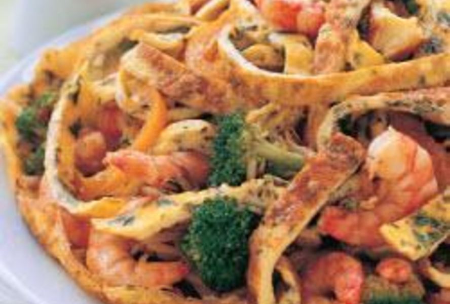 Китайский омлет Фу-юнг с креветками и овощами