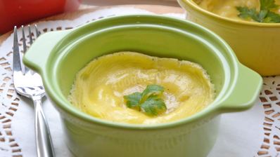 нежный омлет в микроволновке за 3 минуты