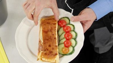 омлет и горячий шоколад