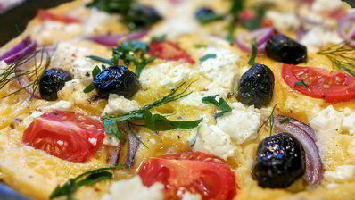 омлет по мотивам греческого салата