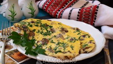 омлет с грибами на сковороде