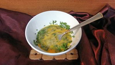 омлет с кабачком и мятой