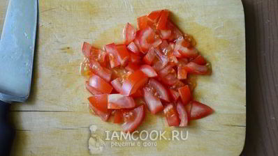 омлет с колбасой и помидорами в духовке