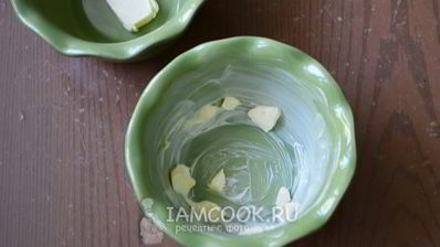 омлет с колбасой и помидорами в духовке