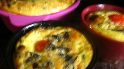 омлет с опятами, черри и рисом