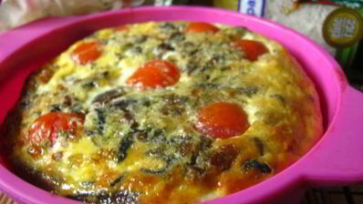 омлет с опятами, черри и рисом