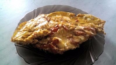 омлет с помидорами и сельдереем