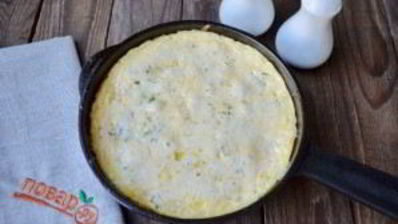 омлет с помидорами