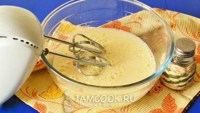 омлет с сосисками в мультиварке